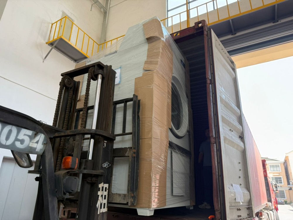2*40ft containers' laundry machines to France