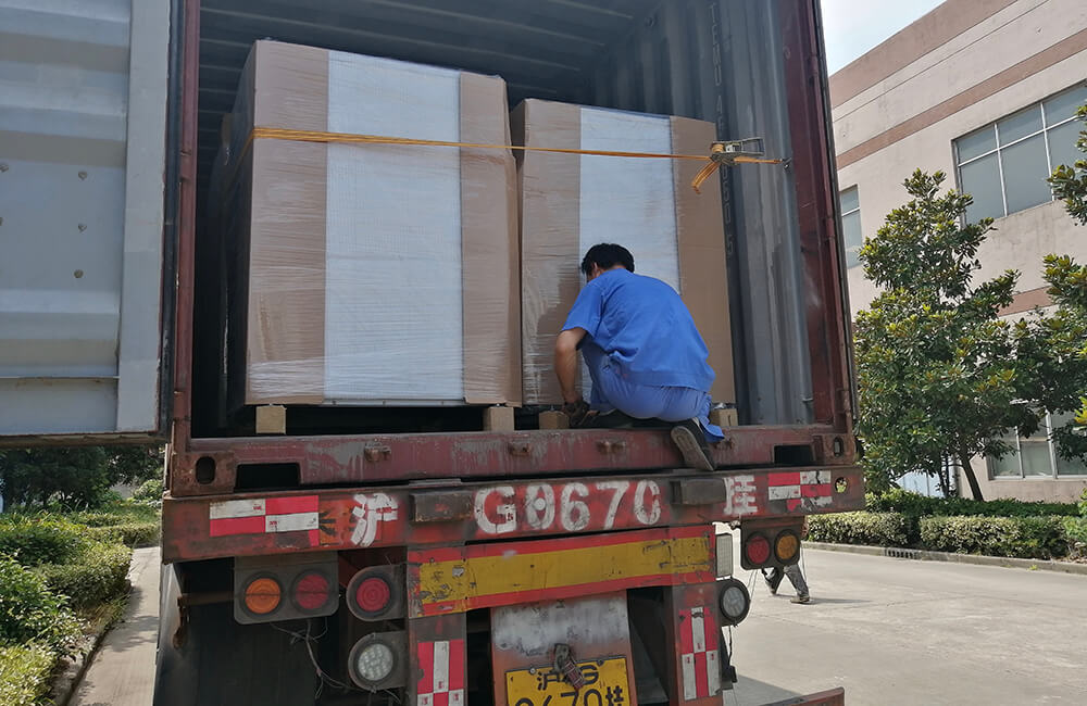 5 Units Soft Mount Washer Extractor And Tumble Dryer Delivery To UAE