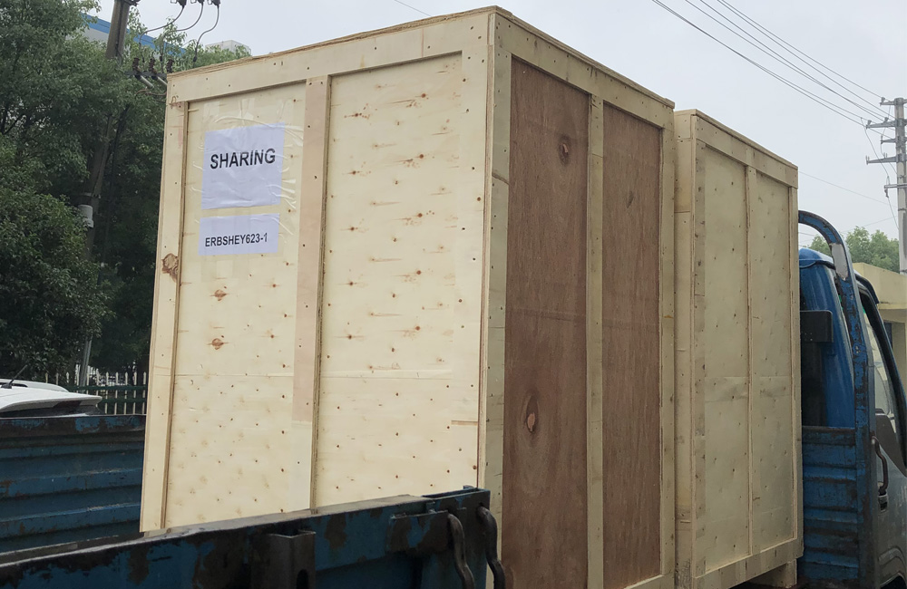 Two 20Kg Coin Operated Washer Extractor were shipped to Canada