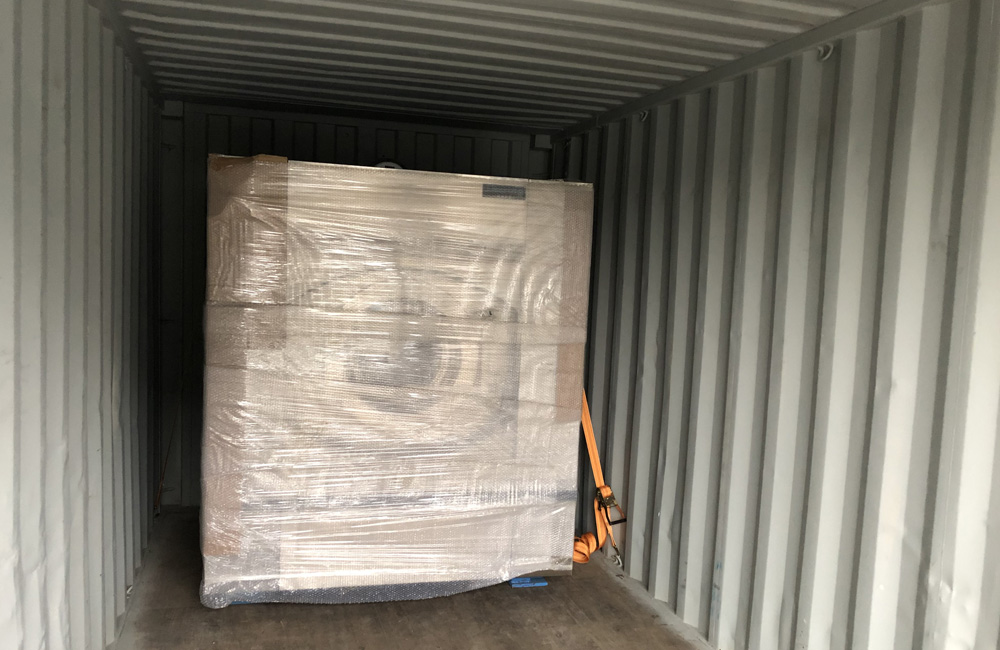 50Kg Washer Extractor and 2500mm Gas Ironer were delivered to Slovakia hotel