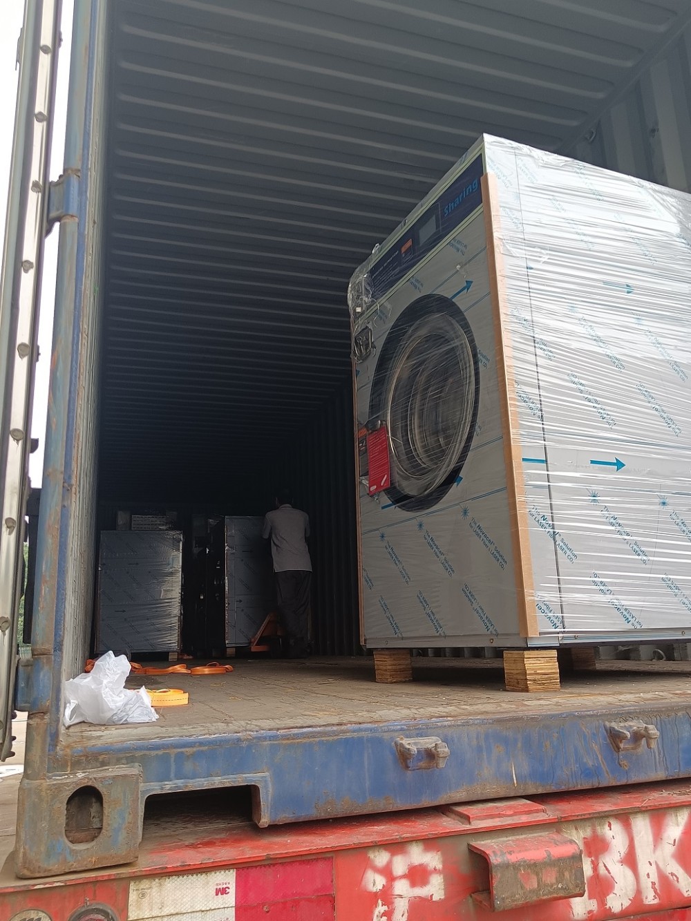 1*20ft container laundry machines to Mexico